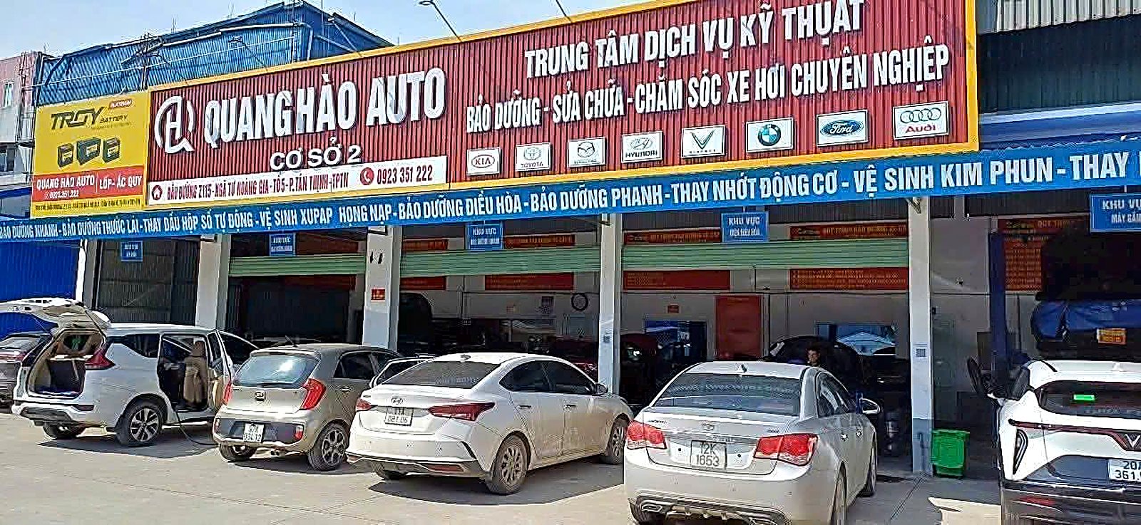 Mặt tiền Quang Hào Auto CS2 ngã tư Hoàng Gia, Thái Nguyên