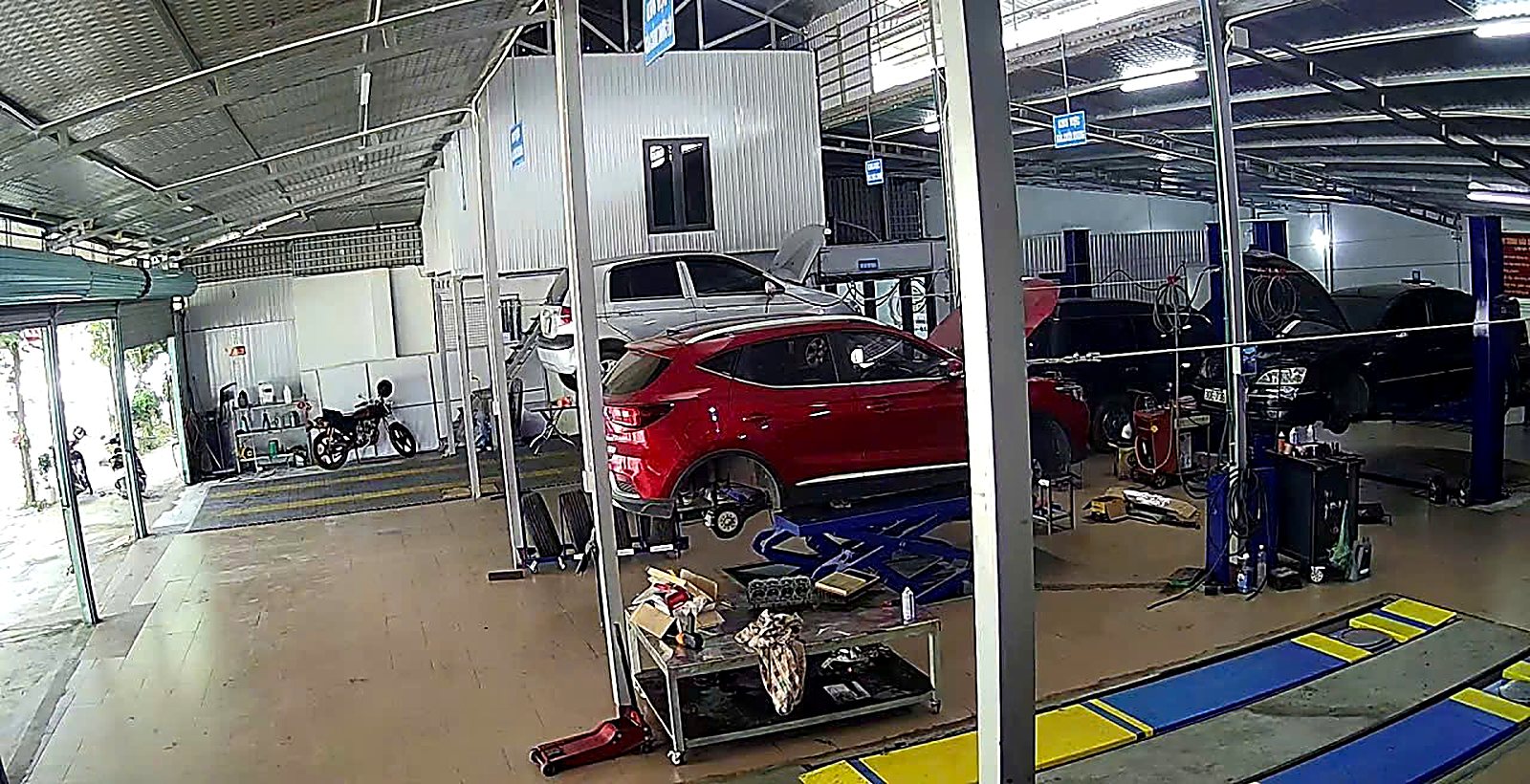 Khu cầu nâng trong xưởng CS3